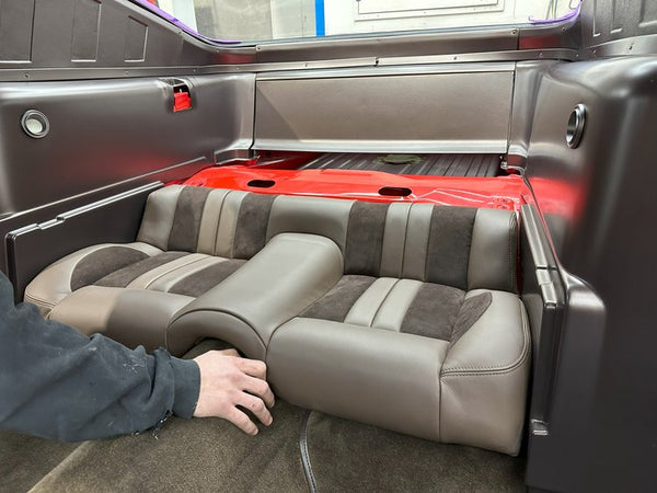 INTERIOR VEHICLE REAR SEAT