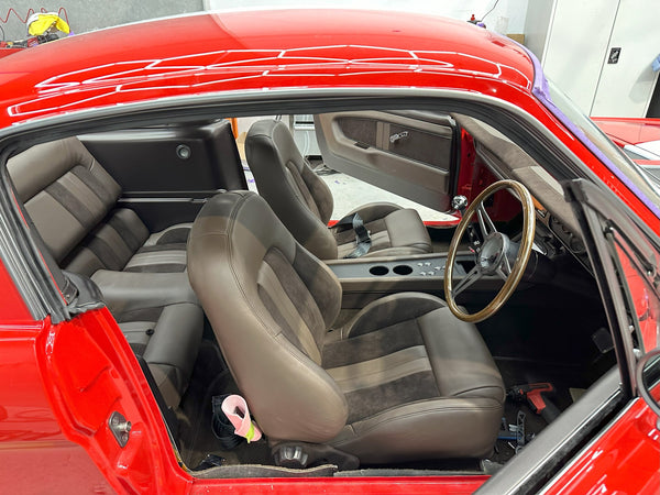 RED VEHICLE RIGHT SIDE DOOR OPEN
