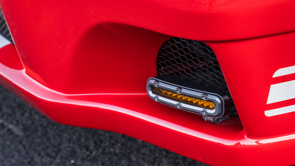 FRONT RED VEHICLE GRILL INDICATOR
