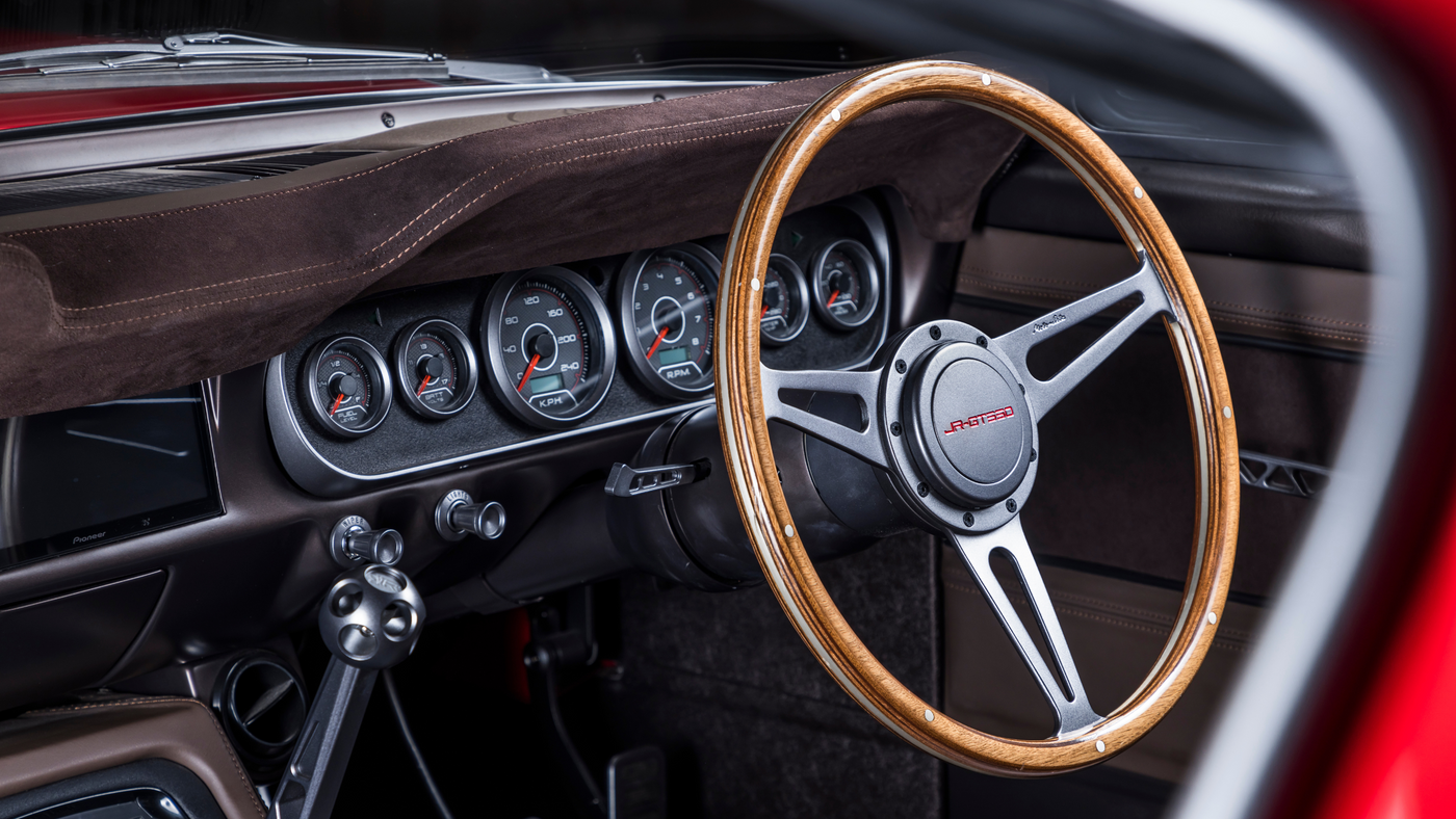 VEHICLE INTERIOR STEERING WHEEL