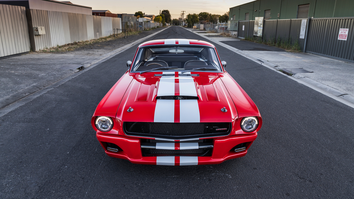 RED VEHCILE WHITE STRIPES FRONT