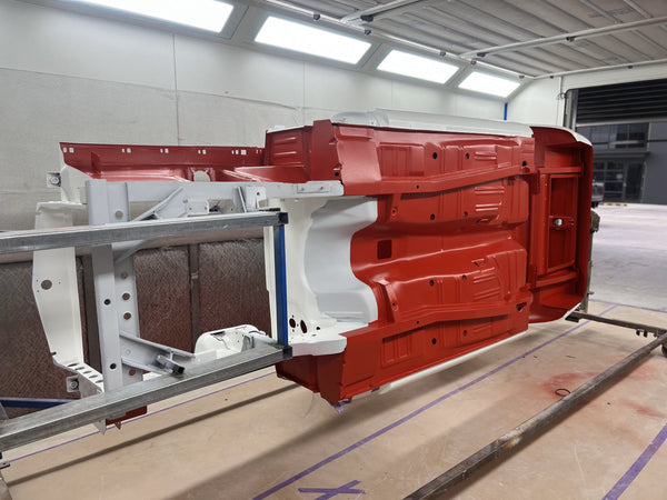 VEHICLE BODY SPRAY WRAP RED