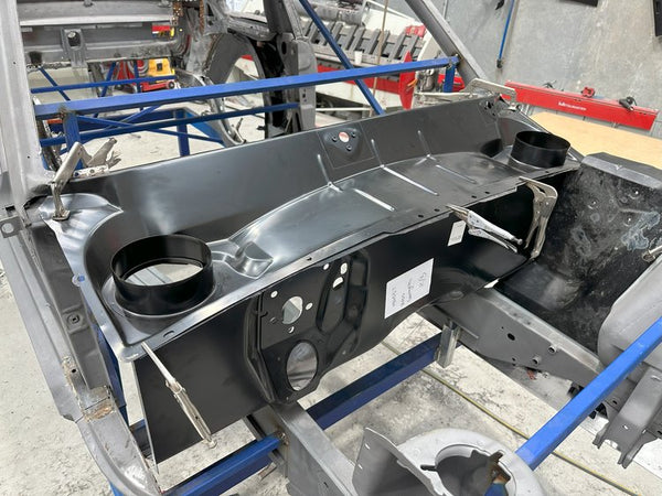 VEHICLE BODY SPRAY WRAP